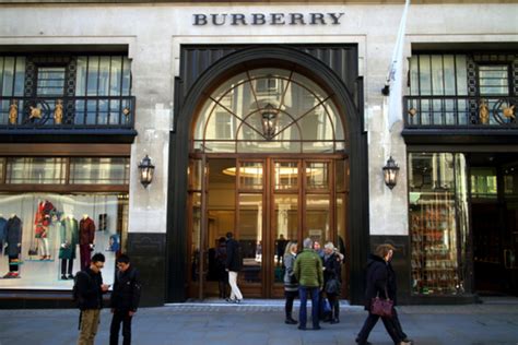 Burberry predicted to see retail sales drop again amid luxury 